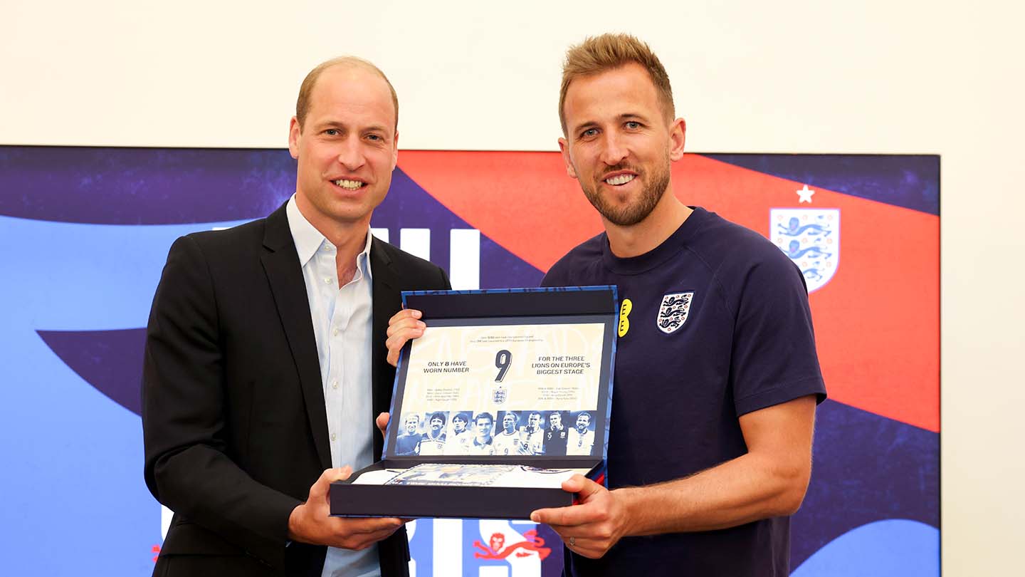 HRH The Prince of Wales presents England captain Harry Kane with his EURO 2024 squad number